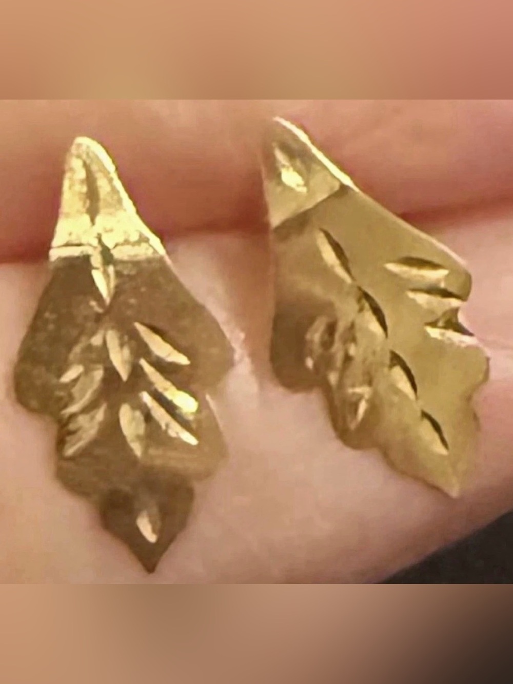 Gold Leaf-Engraved Women Earrings